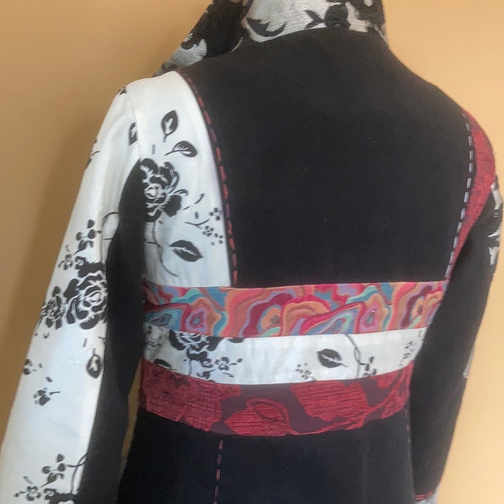 Exquisite Tapestry Coat - Picture 1 of 16